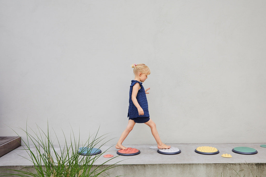 Gonge: Learning by moving