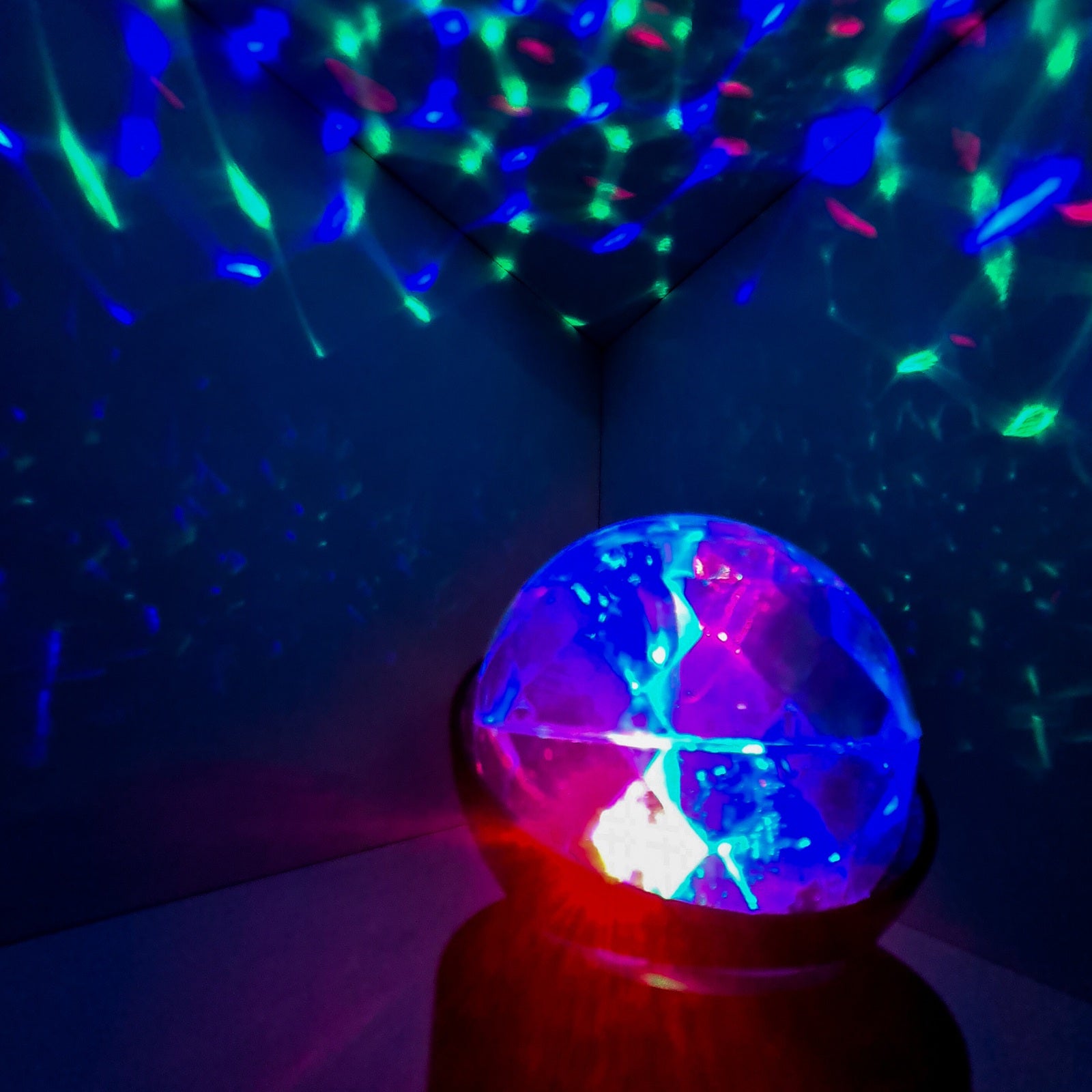 Kaleidoskop-Lampe – beruhigender Lichtprojektor für Senioren