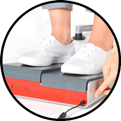 Mobisit compact trainingsapparaat voor lichte bewegingsoefeningen vanuit zit voor ouderen